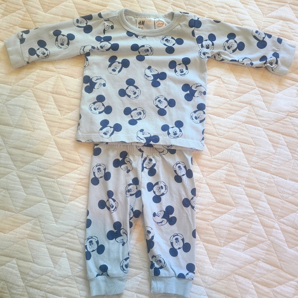 H & M Disney set for baby